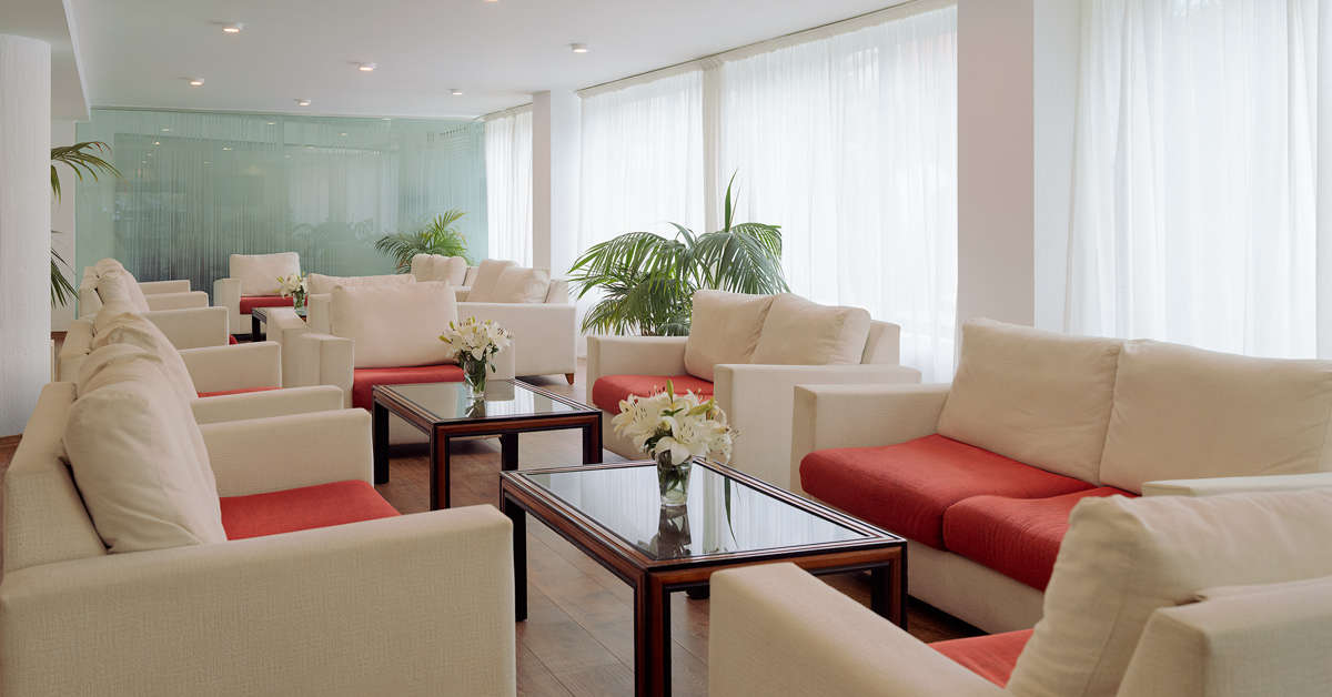 Een foto van het interieur van H10 Tenerife Playa