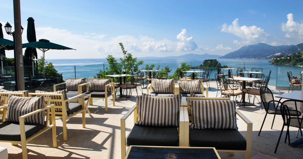 Ein Foto von der Terrasse im The Royal Grand Hotel