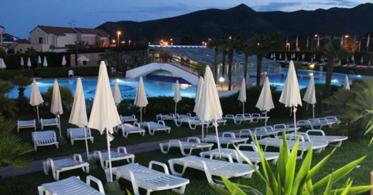 Een foto van het zwembad bij Vakantiepark Loano 2 Village