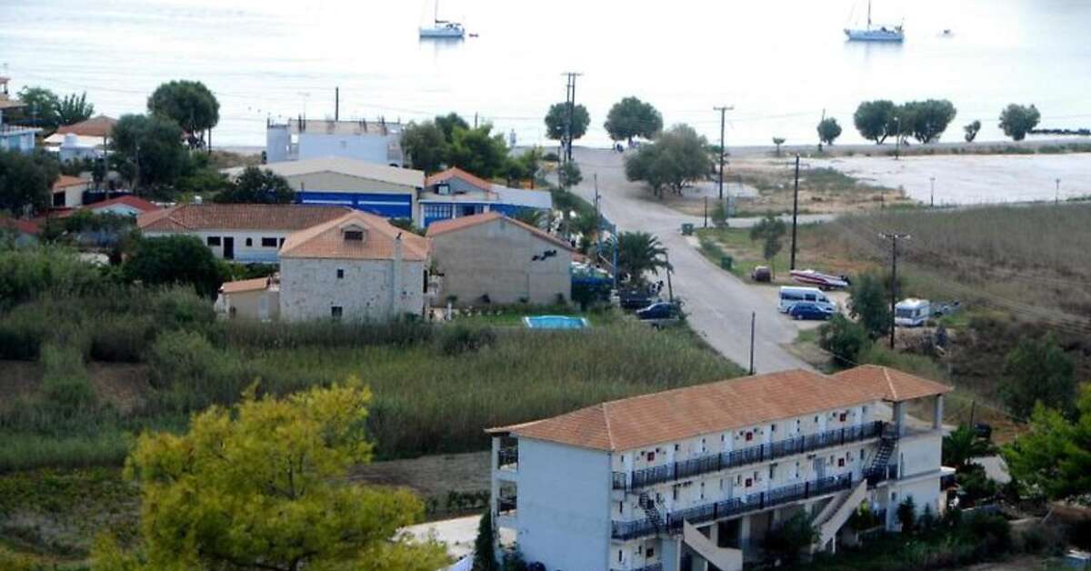 Een foto van de buitenkant van Pension Porto Tsi Ostrias