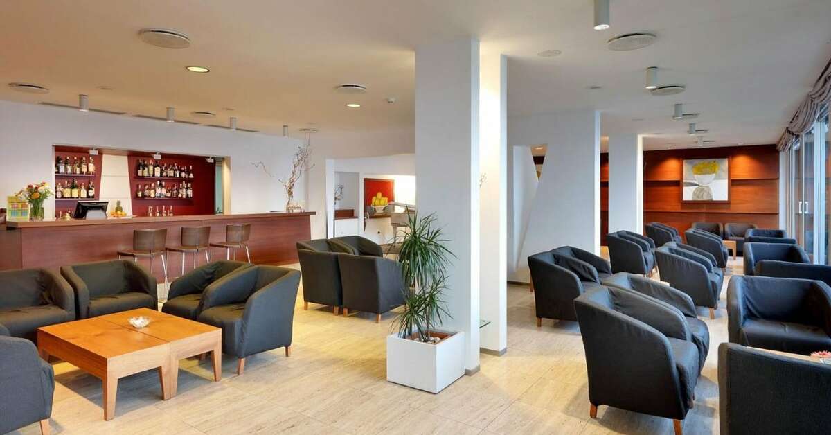 Een foto van het interieur van Eurostars Monte Tauro