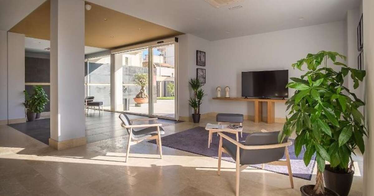 Een foto van het interieur van Netum Hotel