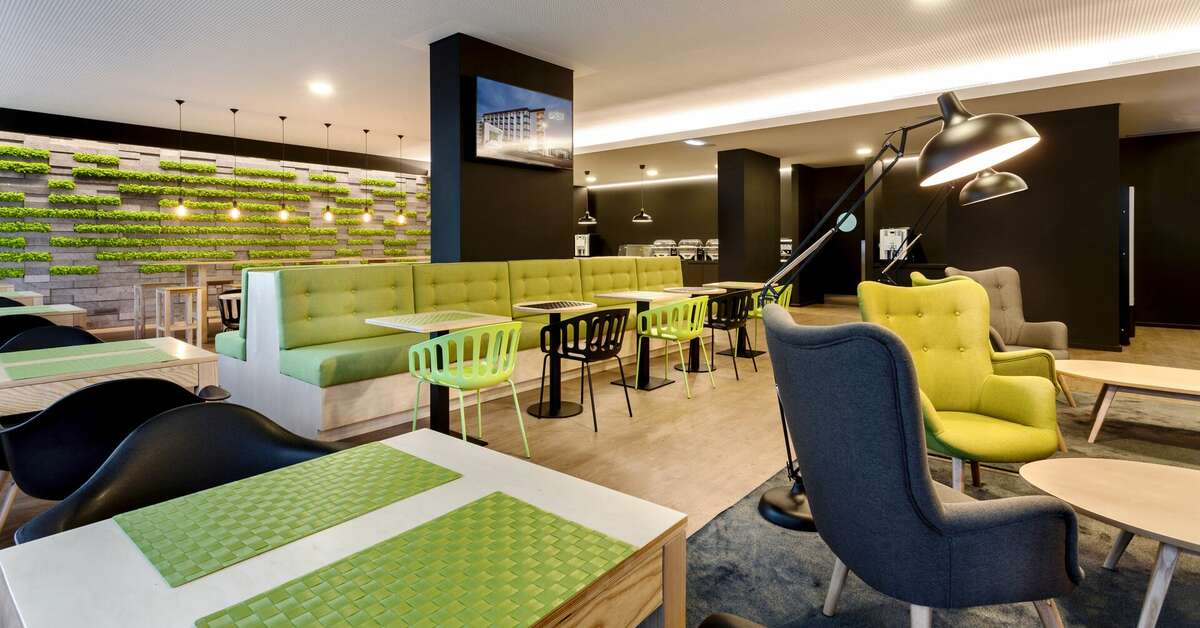 Een foto van de faciliteiten bij Neat Hotel Avenida