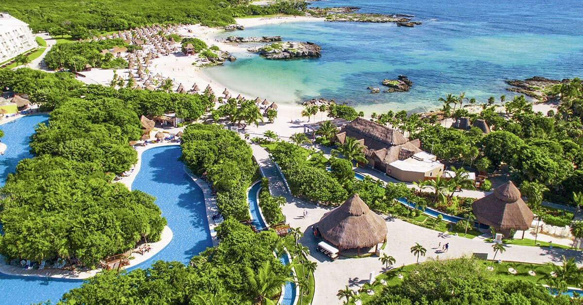 Een foto van het zwembad bij Grand Sirenis Riviera Maya Resort & Spa