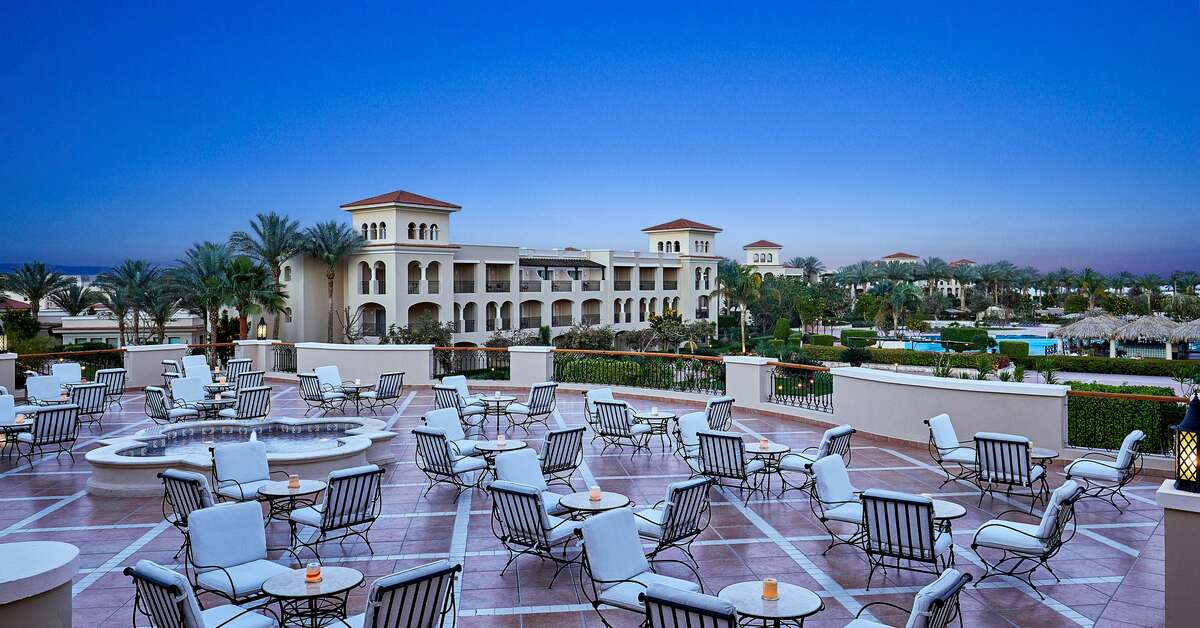Een foto van het terras bij Jaz Mirabel Club