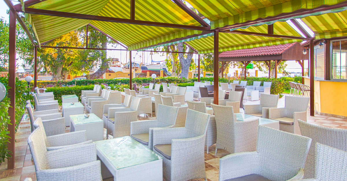 Ein Foto von der Terrasse im Hotel Continental Palace
