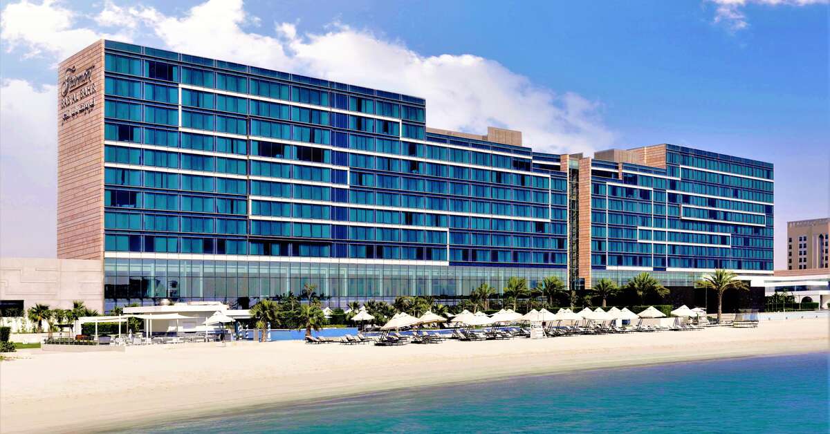 Ein Foto von der Außenansicht des Fairmont Bab Al Bahr