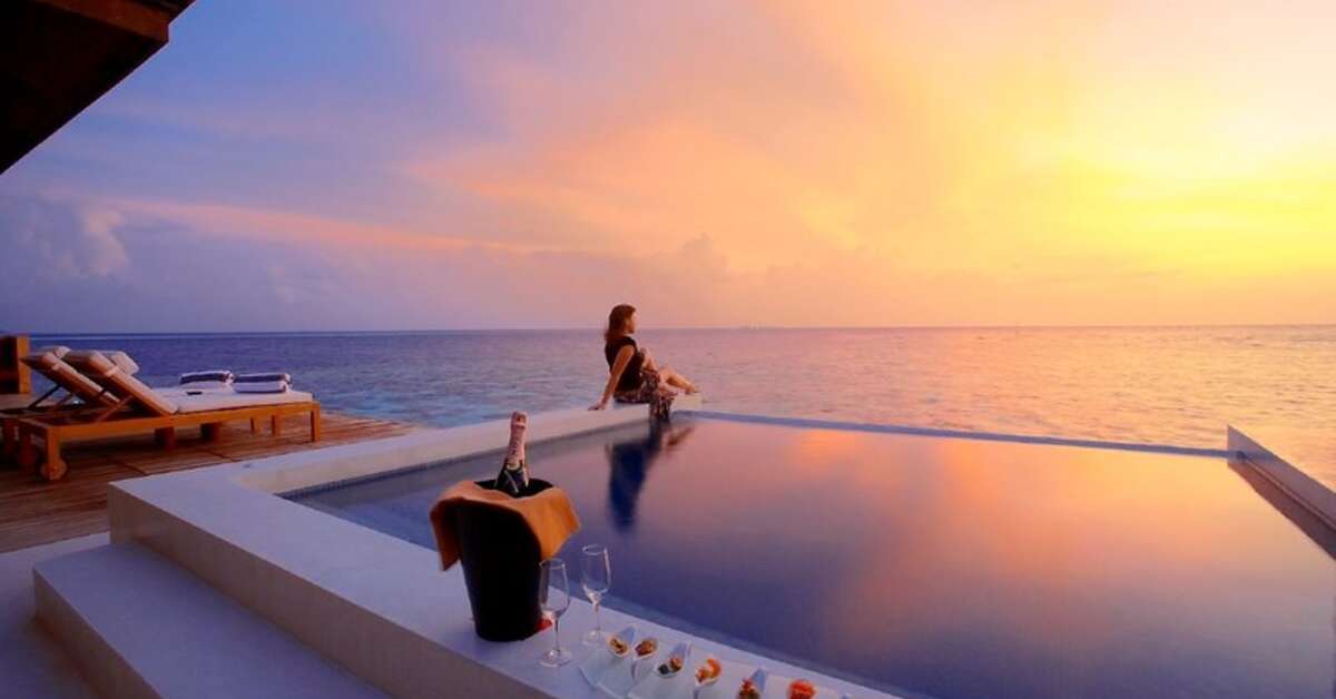 Een foto van het zwembad bij Lily Beach Resort & Spa