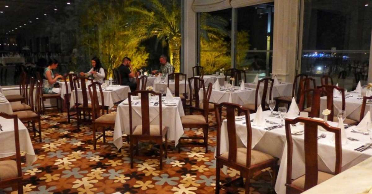 Een foto van de faciliteiten bij Grecian Sands Hotel