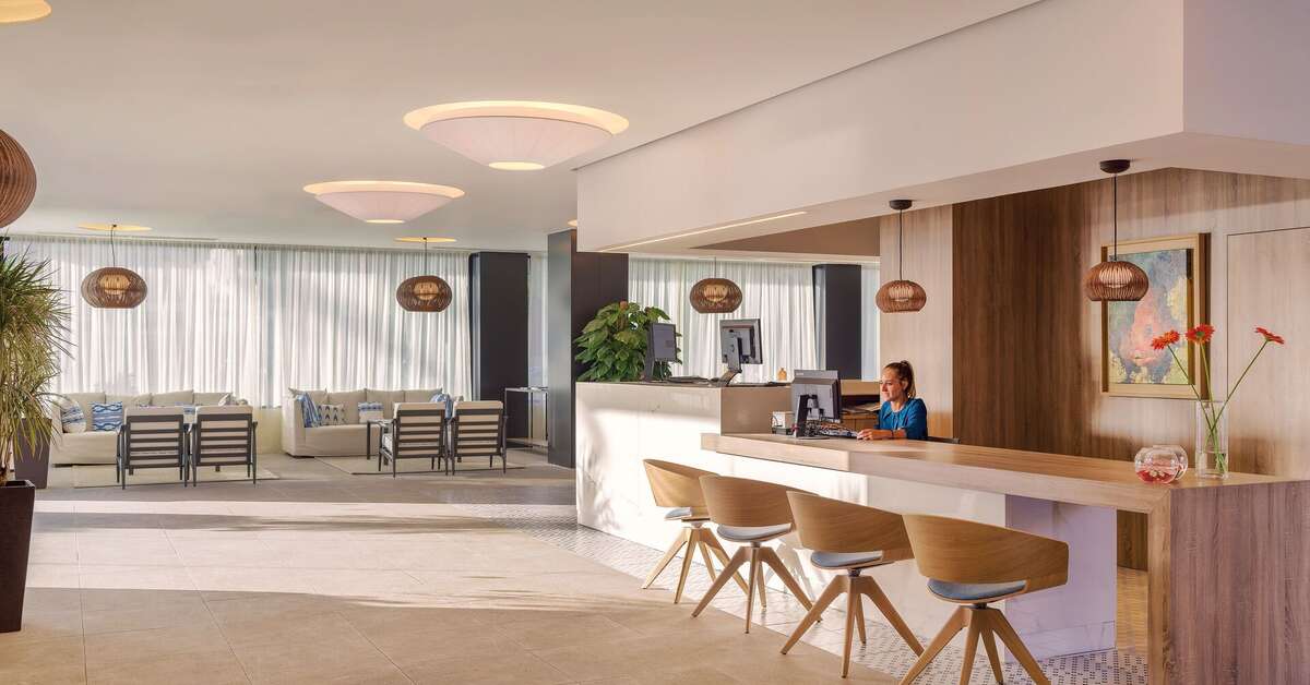 Een foto van het interieur van H10 Casa Del Mar