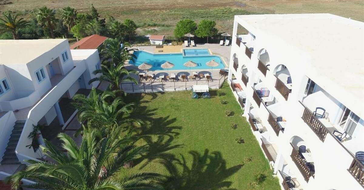 Ein Foto vom Pool im Kalimera Mare Hotel