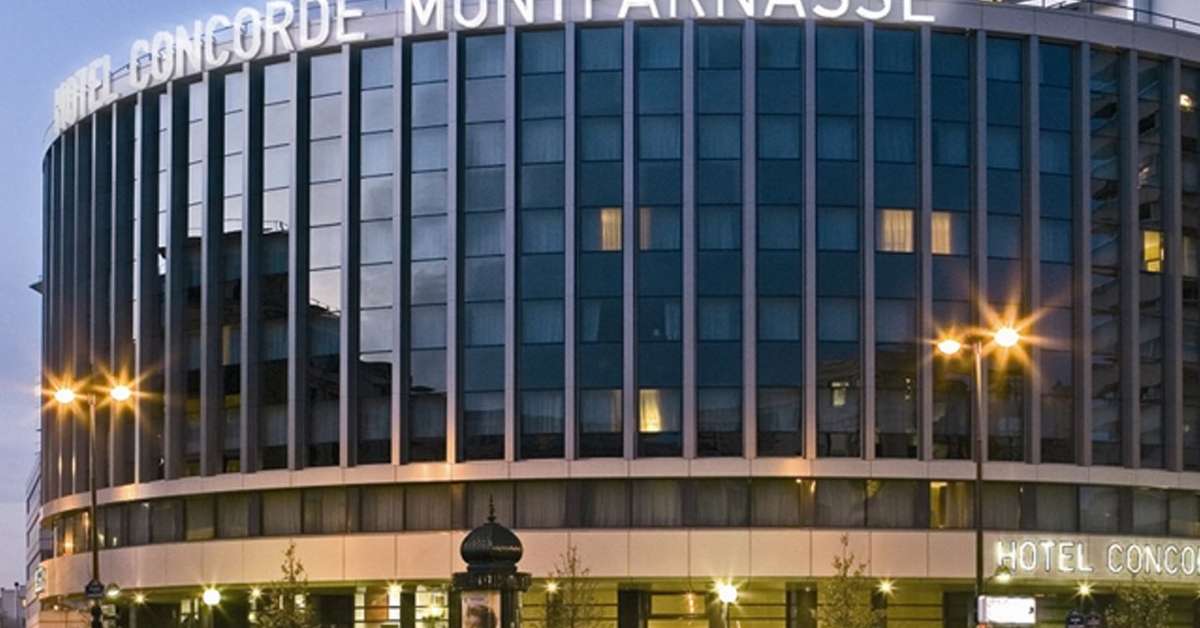 Een foto van de buitenkant van Concorde Montparnasse Hotel