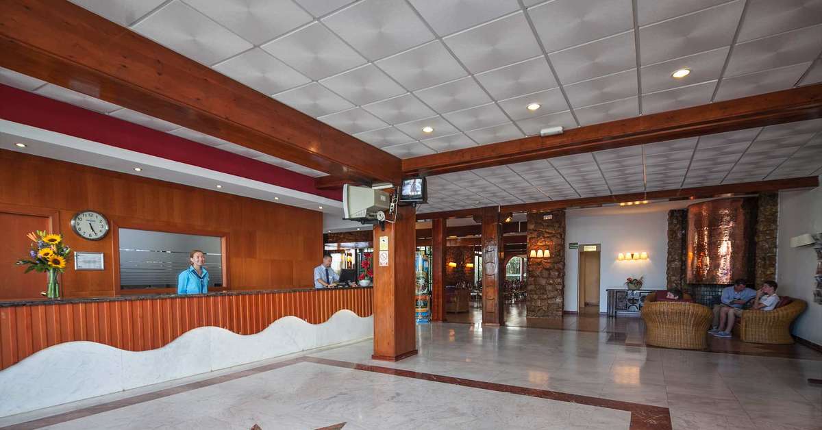 Een foto van het interieur van Hotel Best Sol d'Or