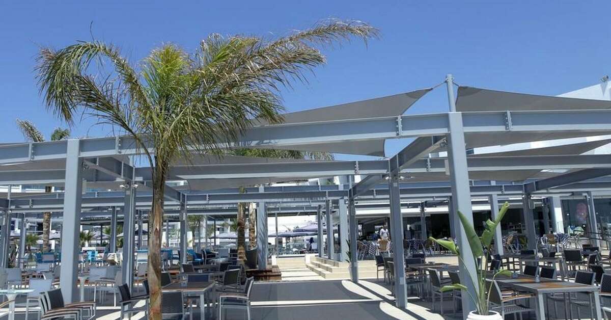 Een foto van de faciliteiten bij Limanaki Beach Hotel