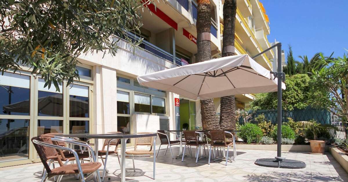 Een foto van het terras bij Aparthotel Adagio Nice Promenade des Anglais