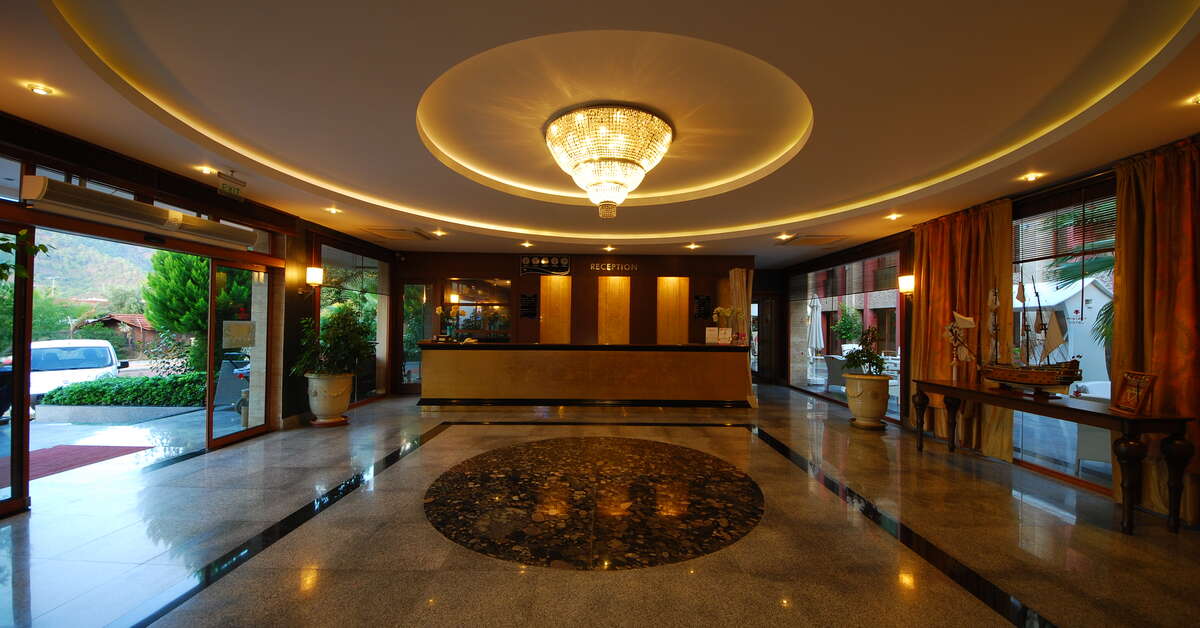 Een foto van het interieur van Pasabey Hotel