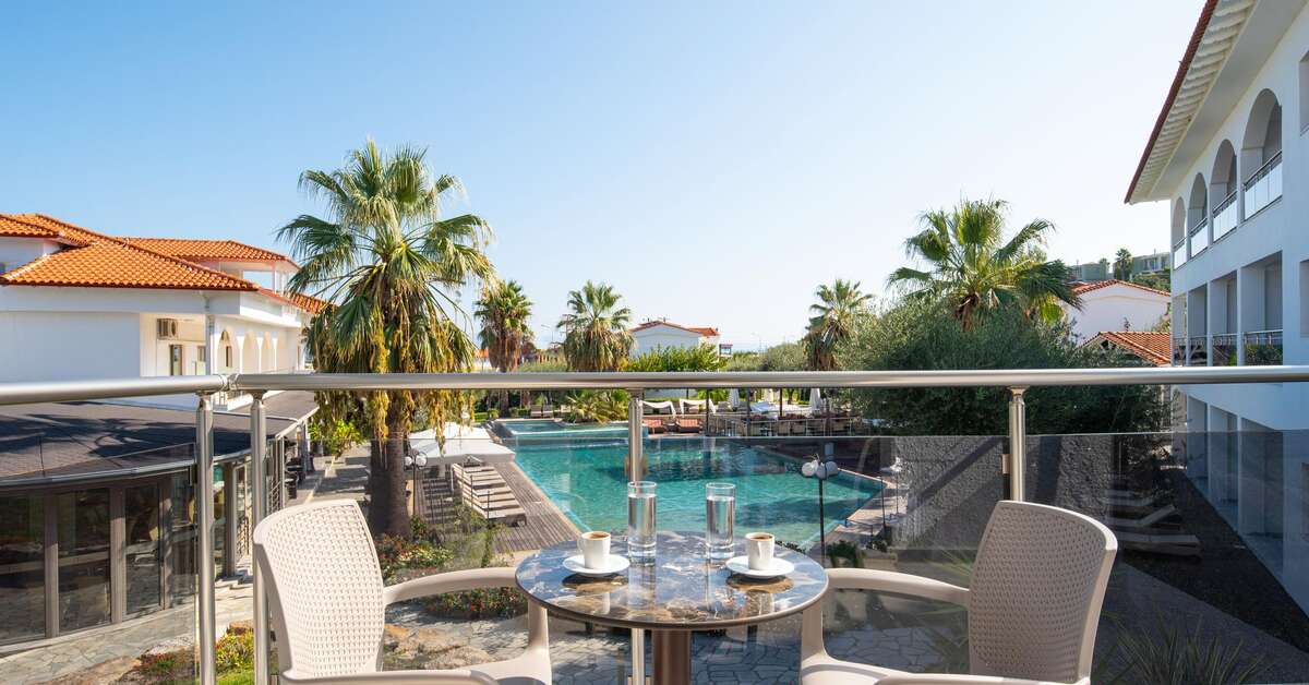 Een foto van het terras bij Hotel Flegra Palace