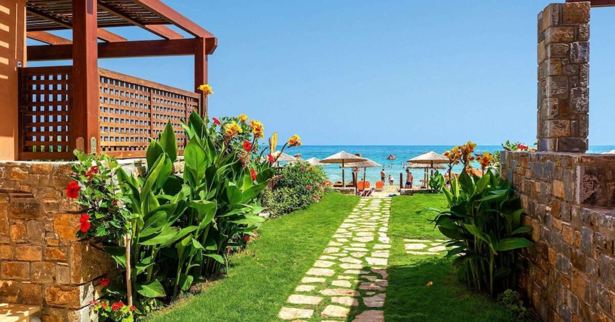 Ein Foto von der Außenansicht des High Beach Resort & Spa