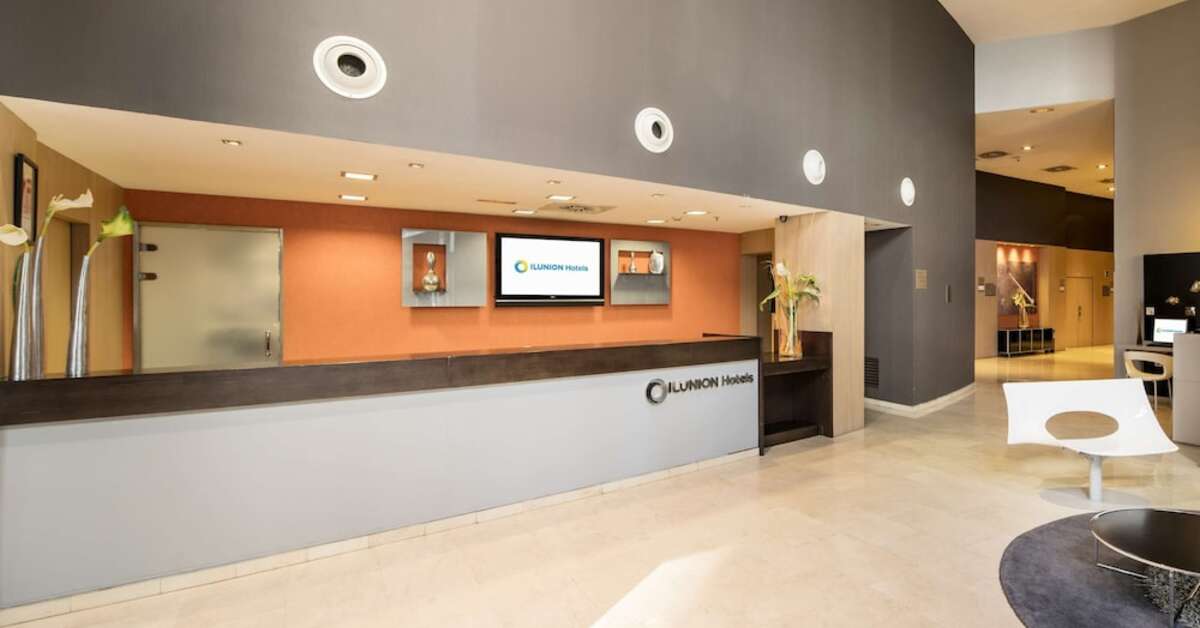 Een foto van het interieur van Hotel Ilunion Aqua 3
