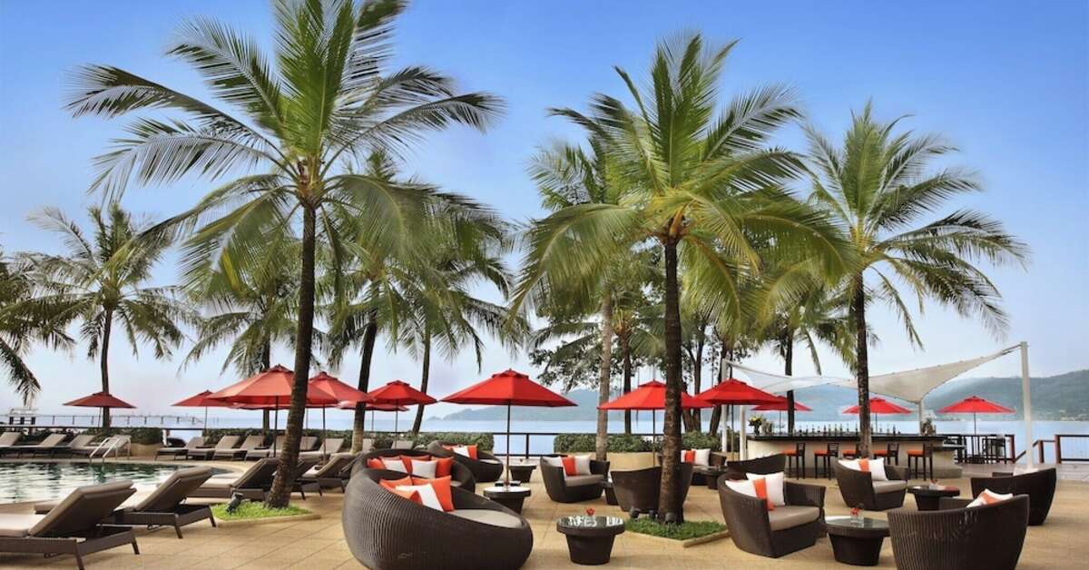 Een foto van het zwembad bij Amari Phuket
