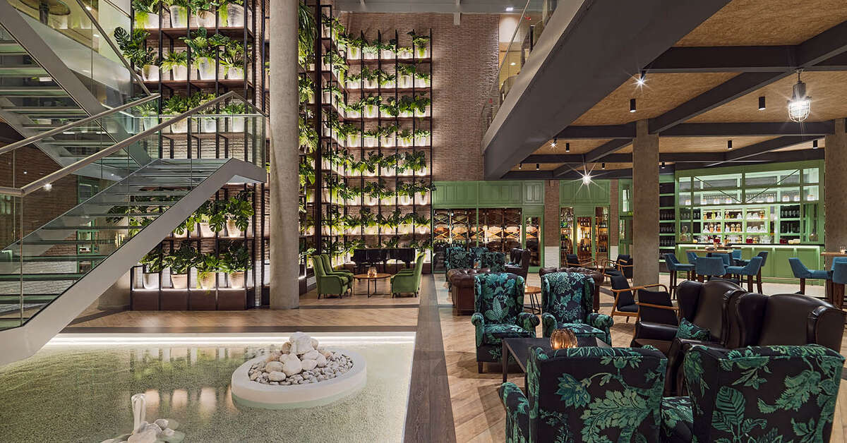 Een foto van het interieur van H10 Marina Barcelona