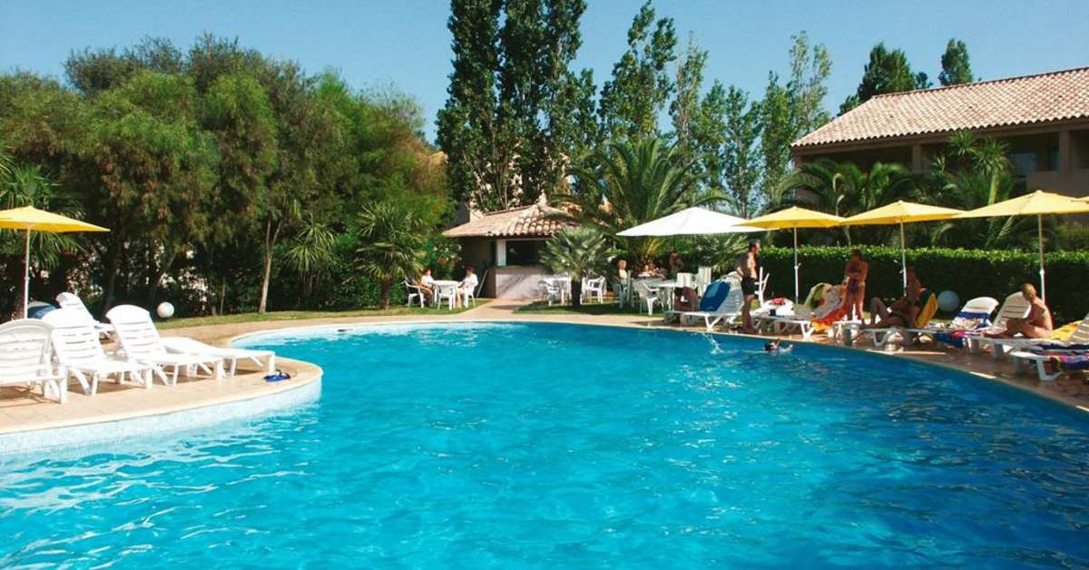 Een foto van het zwembad bij Residence Club Odalys Sognu di Mare