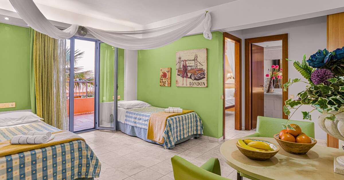 Ein Foto Golden Bay Hotel