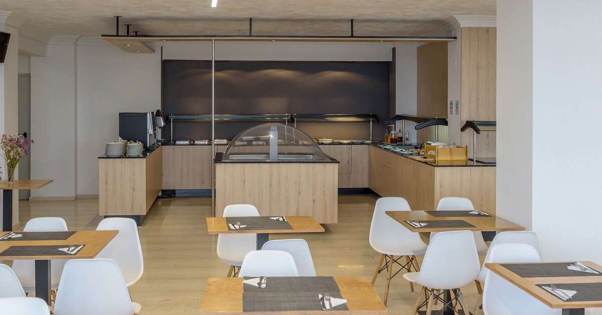 Een foto van de faciliteiten bij Azure Mare Hotel