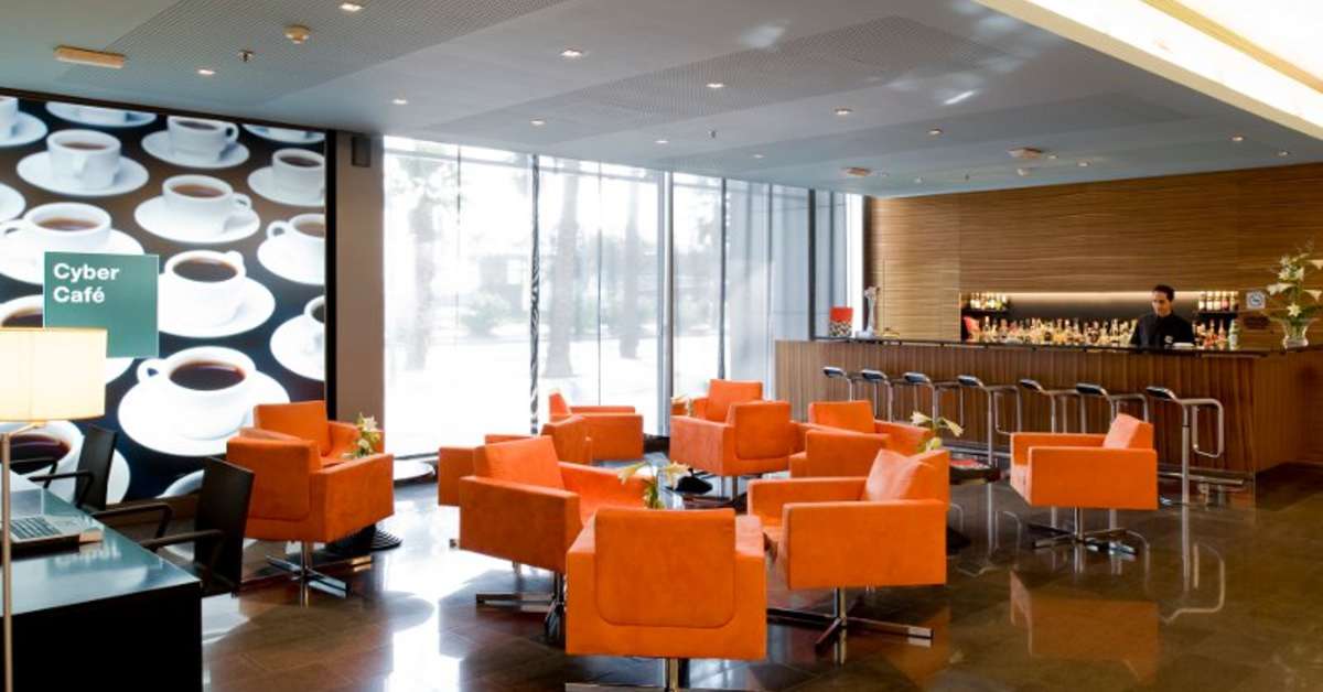 Een foto van het interieur van Occidental Atenea Mar