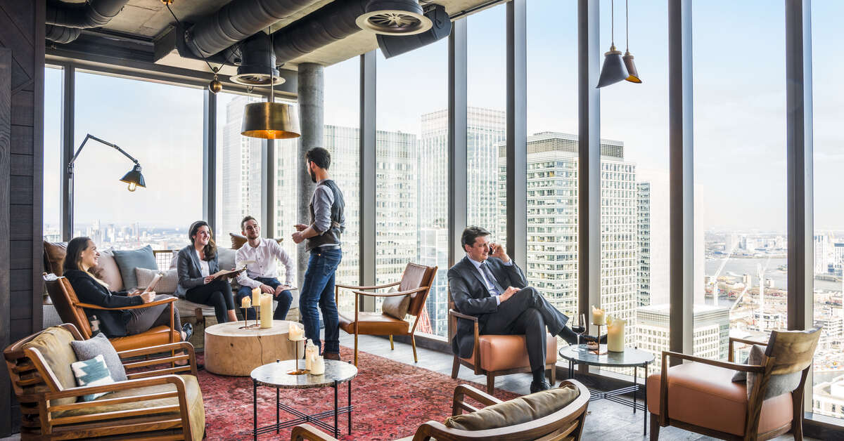Een foto van het interieur van Novotel London Canary Wharf