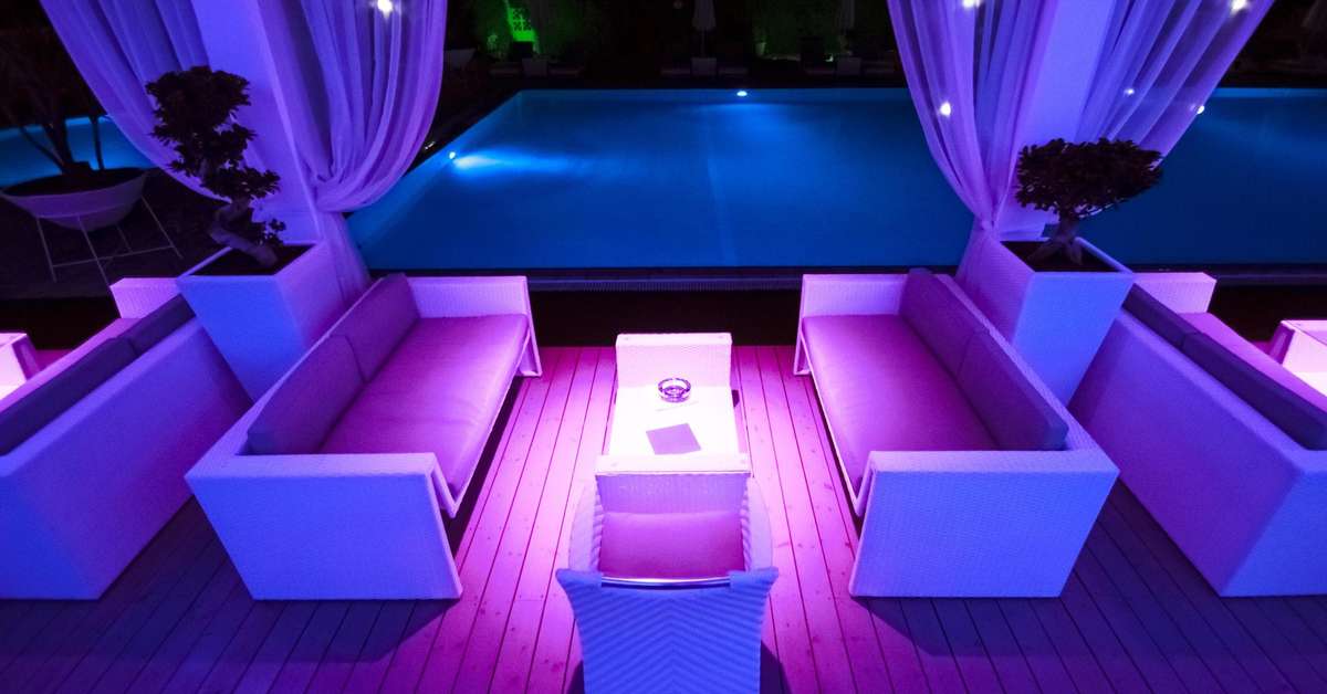 Een foto van het terras bij Sveltos Hotel