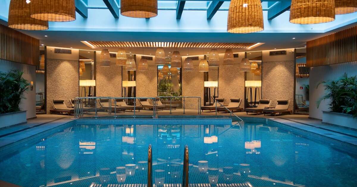 Een foto van het zwembad bij Miramare Beach Hotel