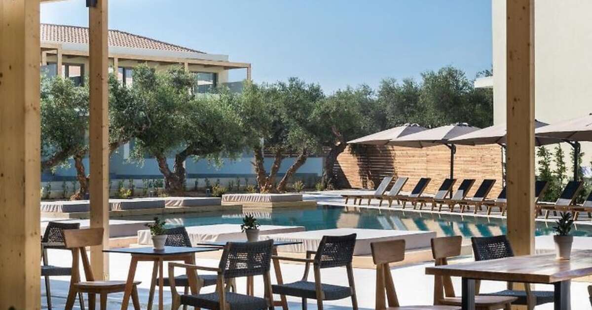 Een foto van het zwembad bij Tsamis Zante Suites