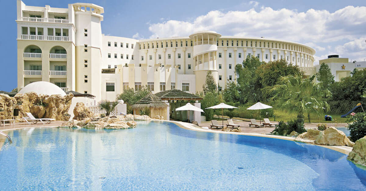 Een foto van het zwembad bij Medina Solaria & Thalasso