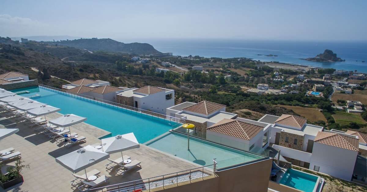 Een foto van het zwembad bij White Rock of Kos