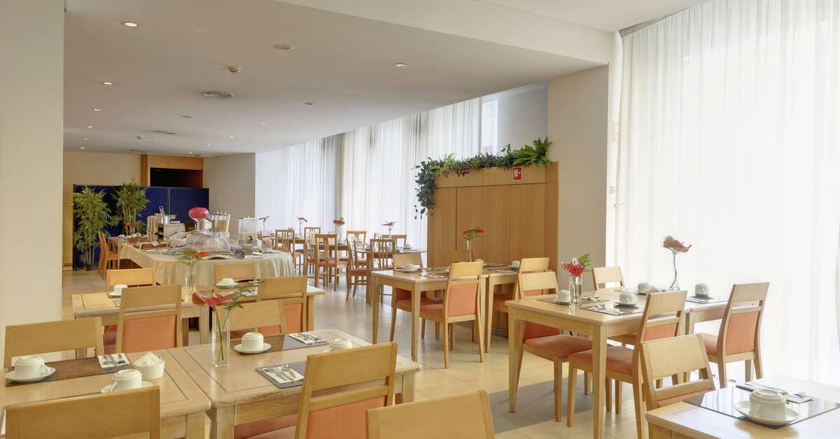 Een foto van de faciliteiten bij Tryp by Wyndham Porto Centro Hotel