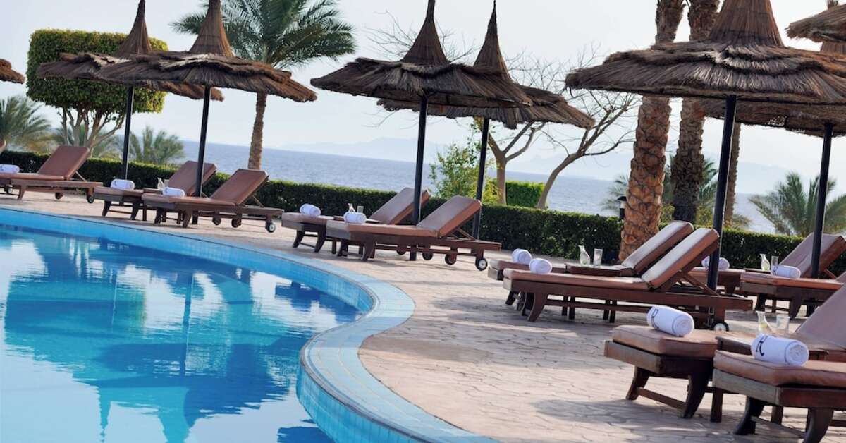 Ein Foto vom Pool im Renaissance Golden View Beach Resort