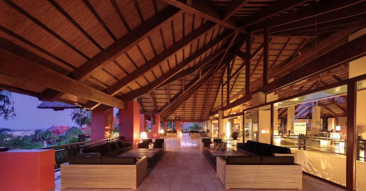 Een foto van het terras bij Asia Gardens Hotel & Thai Spa