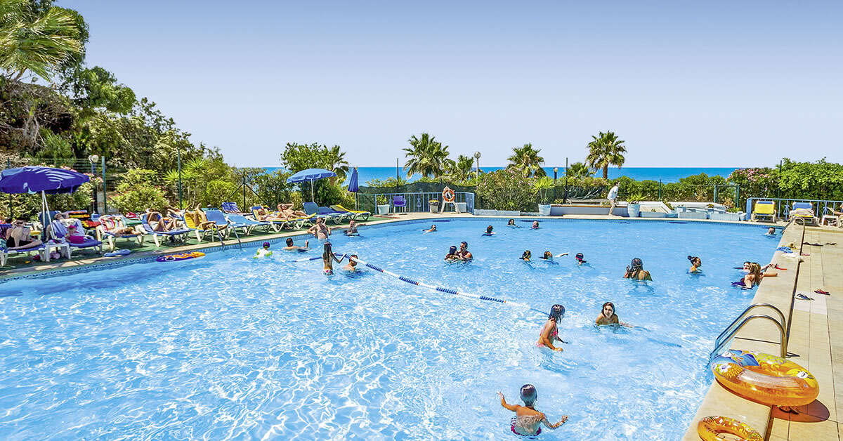 Een foto van het zwembad bij Monica Isabel Beach Club