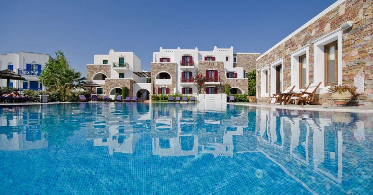 Een foto van het zwembad bij Naxos Resort Beach Hotel