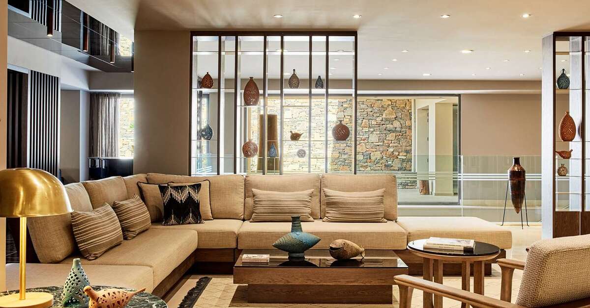 Een foto van het interieur van Zeus Eleva Miraya