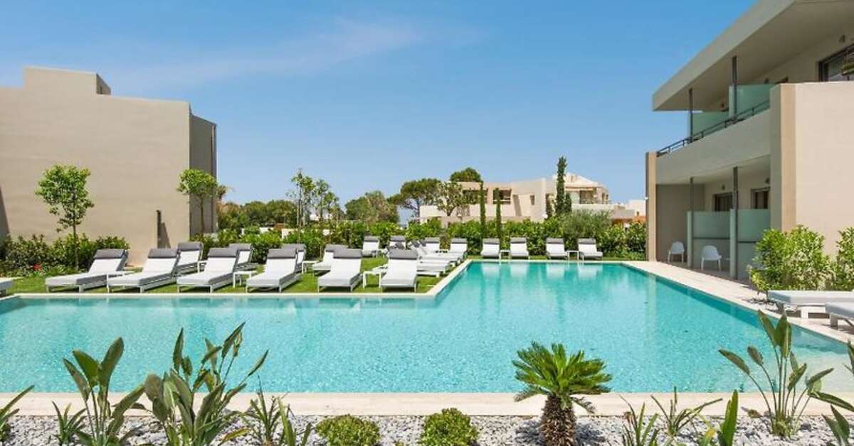 Ein Foto vom Pool im Amalthia Beach Resort