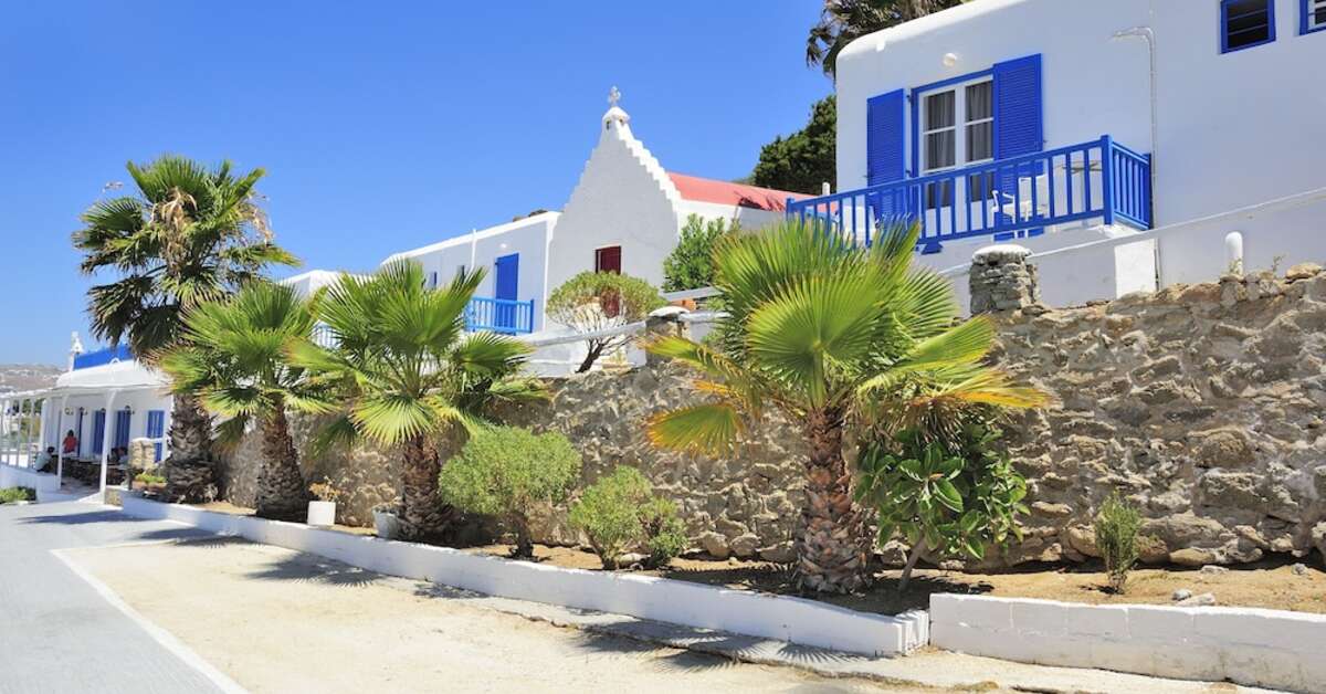 Een foto van de buitenkant van Mykonos Beach Hotel