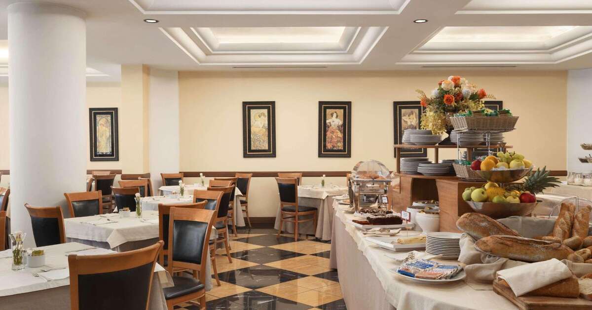 Een foto van de faciliteiten bij Ramada by Wyndham Naples