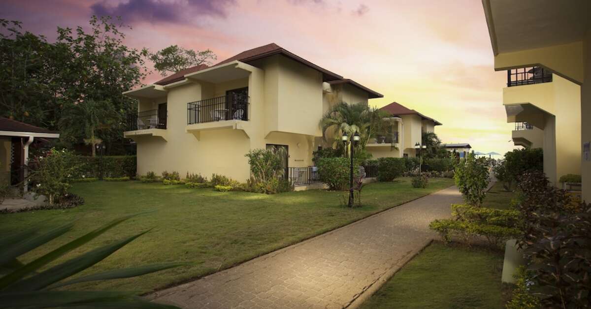 Een foto van de buitenkant van Rooms on the Beach Negril