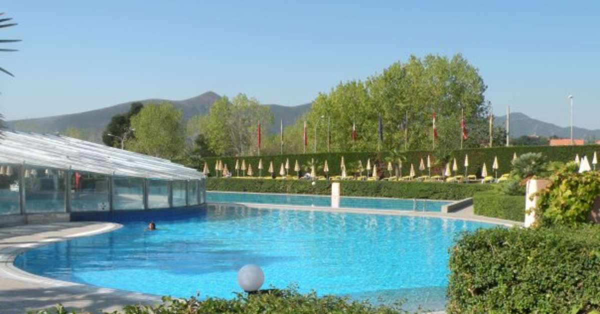 Een foto van het zwembad bij Vakantiepark Loano 2 Village