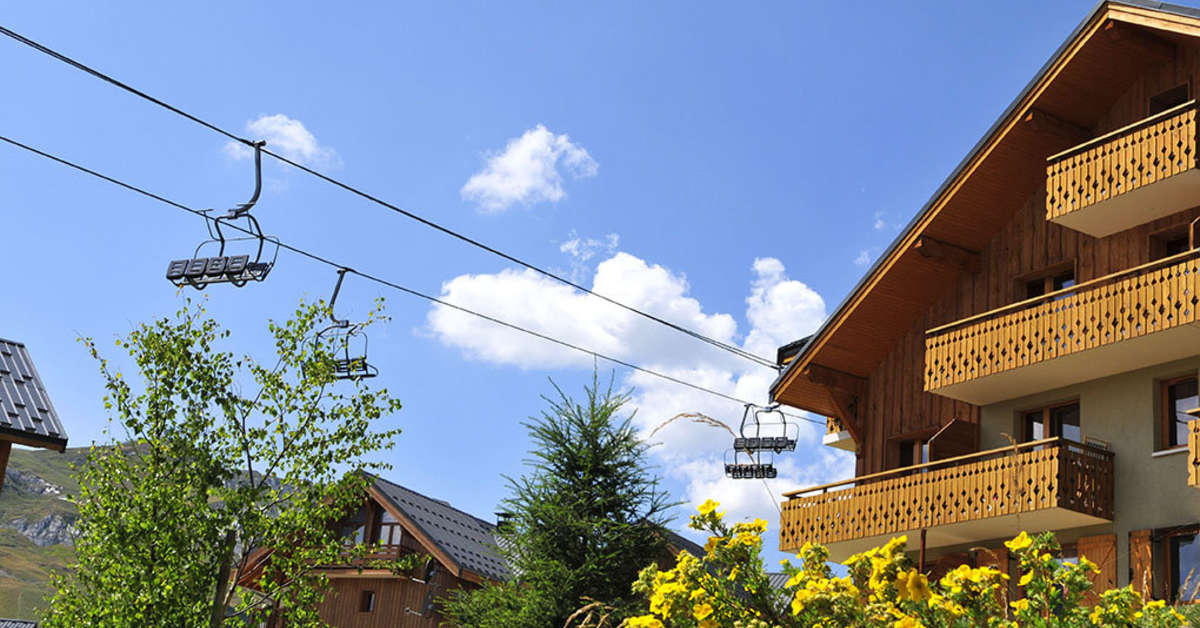 Een foto van de buitenkant van Les Chalets Goelia