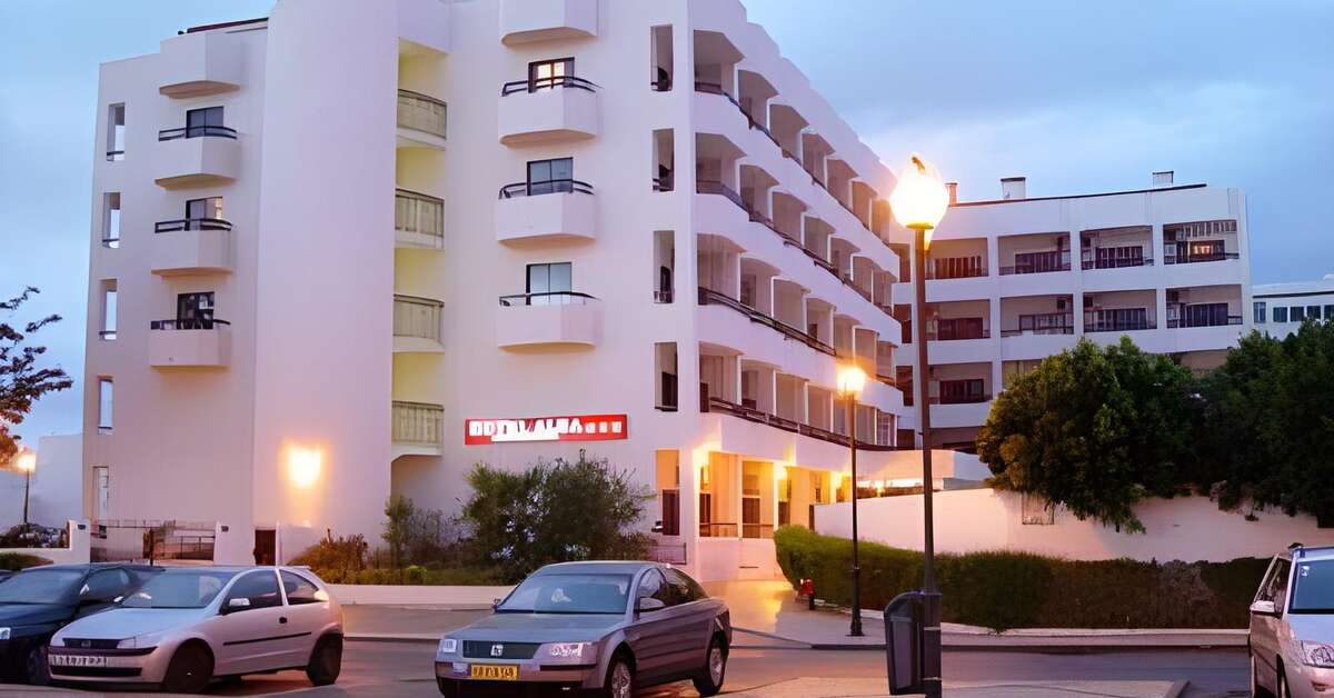 Een foto van de buitenkant van Hotel & Appartementen Alba