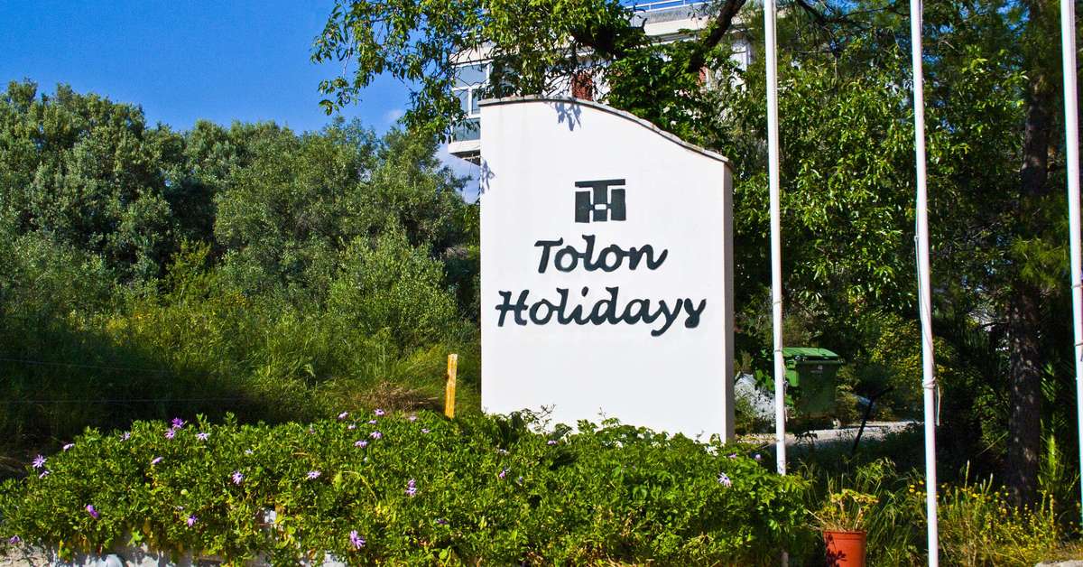 Een foto van de buitenkant van Tolon Holidays