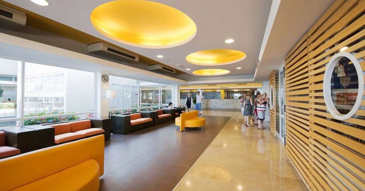 Een foto van het interieur van Hotel Delfin Plava Laguna